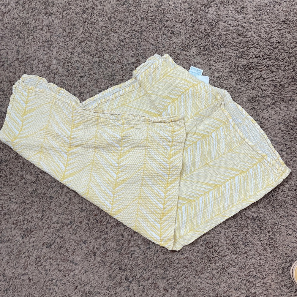 Aden + Anais Essentials Yellow White‎ Chevron Leaf Muslin Swaddle Baby Blanket